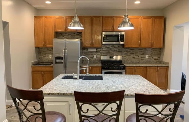 407 Rosecroft Terrace - 407 Rosecroft Terrace, Baltimore, MD 21229