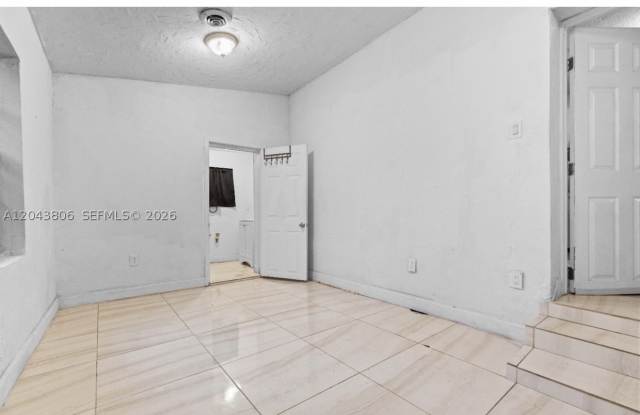 7573 Nw 12th Court Gallery 4