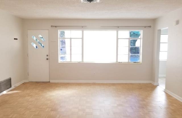 Spacious Gulfport Home On A Corner Lot Gallery 2