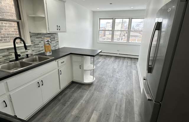 5530 North Mango Avenue - 5530 North Mango Avenue, Chicago, IL 60630