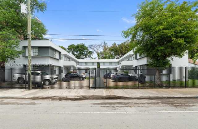 541 NE 62nd St photos photos