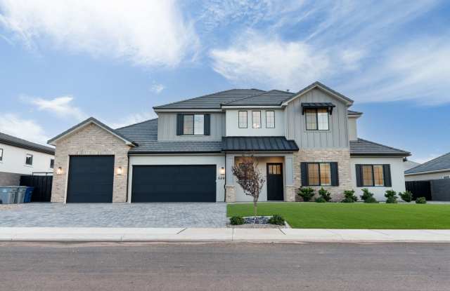 6 bed / 4 bath / 3 car garage custom home in Pecan Valley - 5291 West 1930 South, Hurricane, UT 84737