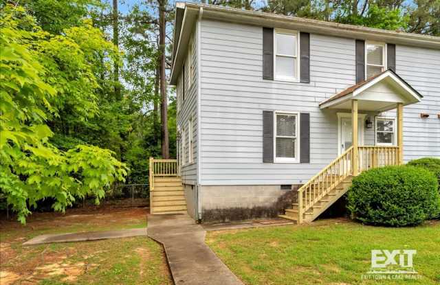 3 Bedroom/1.5 Bath Duplex Convenient to Town Amenities photos photos