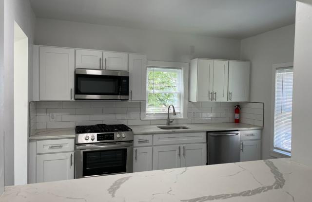 830 Montclair Avenue photos photos