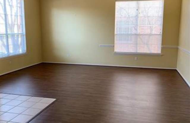 3504 Estacado Lane Gallery 4
