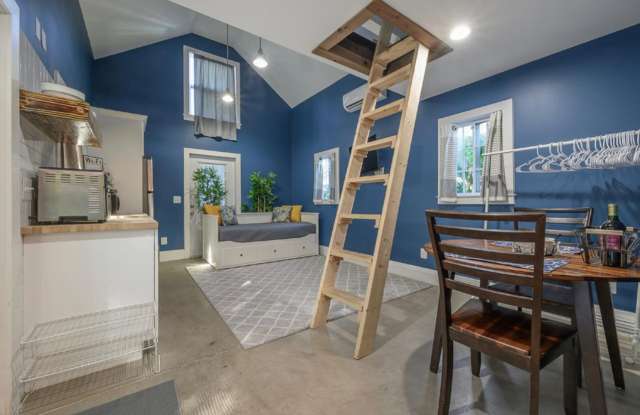 Furnished Loft Studio in Old Seminole Heights! All Utilities Included photos photos