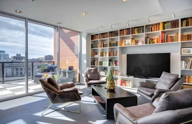 Nelson Kohl photos photos