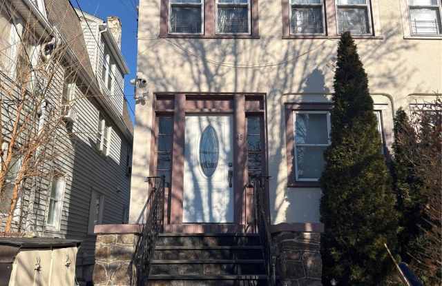 49 Highland Avenue unit: 3 photos photos