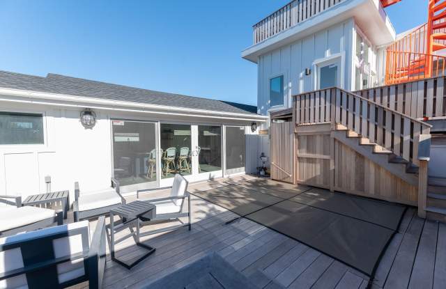 64 Bungalow Walk Gallery 3