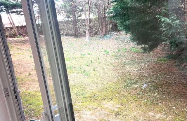 10504 TROWBRIDGE Court Gallery 3