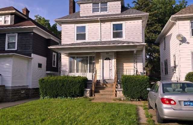 35 Englewood Avenue Gallery 1
