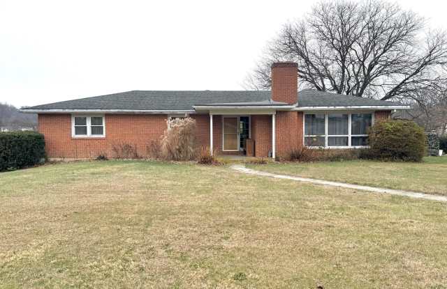 911 GRINGS HILL Road - 911 Grings Hill Road, Berks County, PA 19608