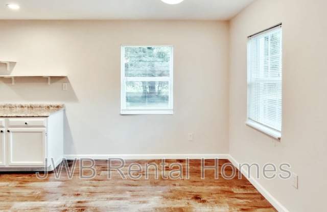 3643 Morris Ave Gallery 4