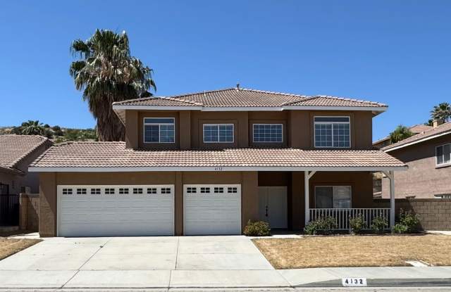 Spacious 6 bedroom home in West Palmdale photos photos