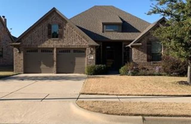 512 Magnolia Parkway - 512 Magnolia Parkway, Benbrook, TX 76126