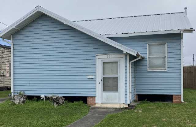 3-Bedroom 2-Bathroom Home in downtown Houma photos photos