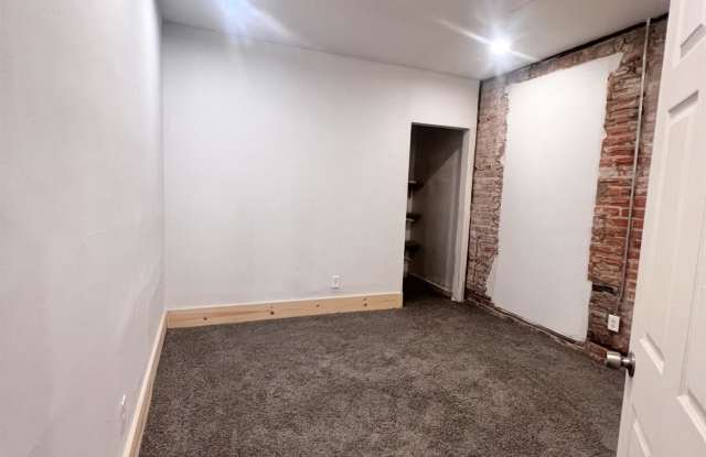 3323 Gratiot Avenue- Apt - R Gallery 3