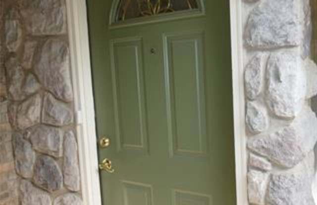 205 MAPLEWOOD CRT Gallery 2