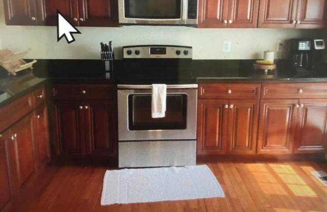 9881 HIGH WATER CT Gallery 2