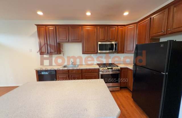 TOWNHOME FOR RENT IN GLEN MILLS Gallery 4