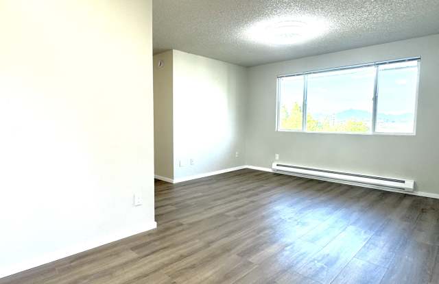 3829 Colby Ave photos photos