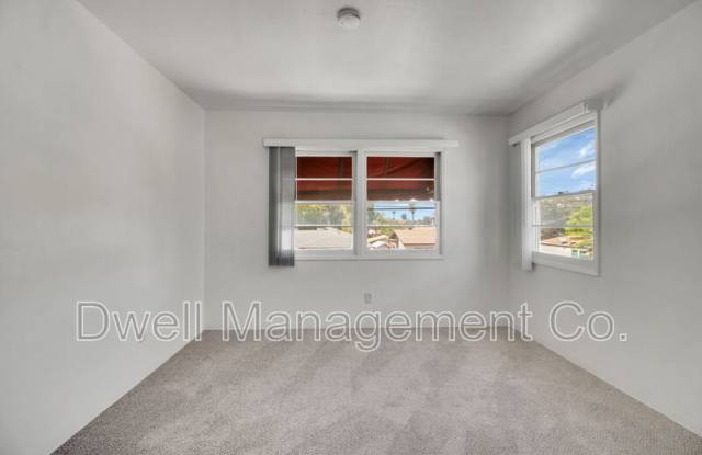 4833 Cypress St Gallery 2