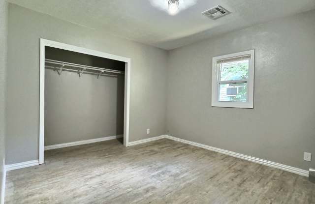 49 N Xanthus Ave Gallery 4