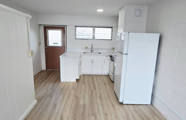 909 University Avenue photos photos