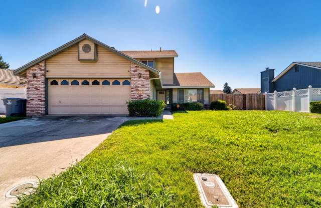 Spacious 4-Bedroom Home Near Happy Park - 1910 Pebble Beach Drive, Yuba City, CA 95993