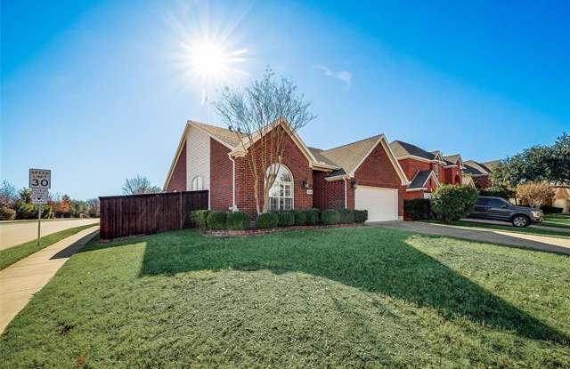 2501 Buttonwood Drive Gallery 2