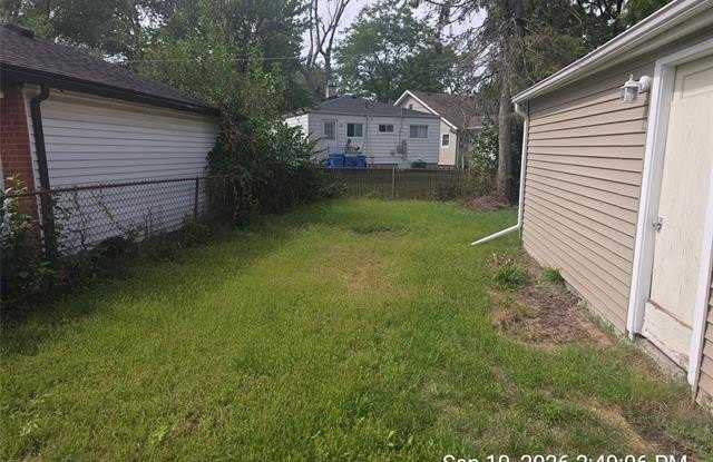 4882 Southfield Road Gallery 2