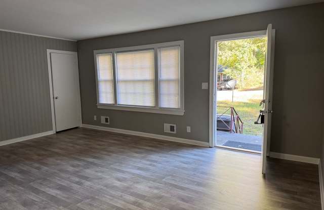 Newly renovated 3 bed, 1 bath home located in Asheboro! Gallery 3