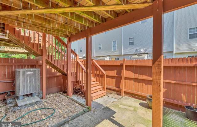 9456 SEA BREEZE CT Gallery 4