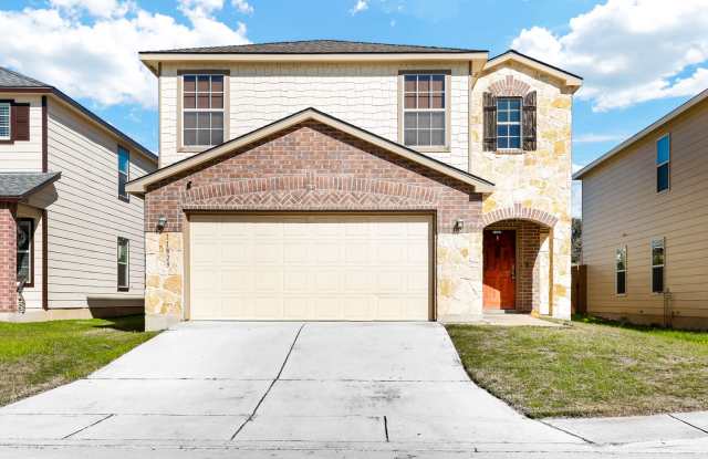 Silver Oaks 4 Bedroom with Covered Patio & Large Living Space photos photos