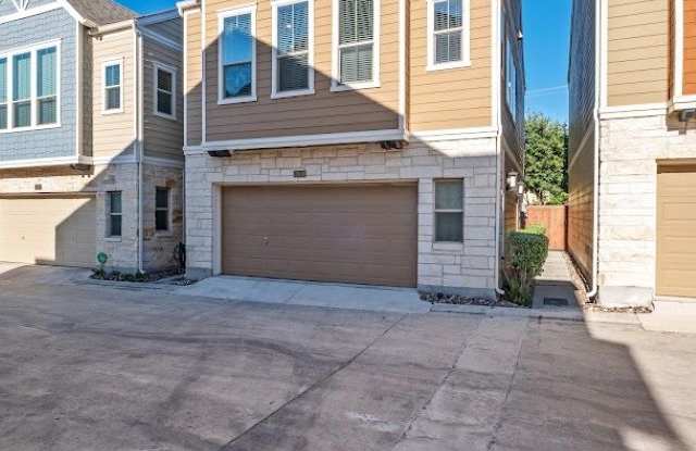 2009 McCullough Avenue photos photos