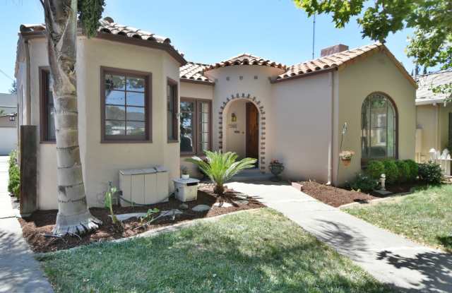 Charming 3 Bedroom 1 Bath Home in Prestigious Willow Glen Location! photos photos