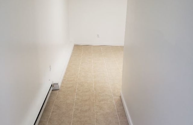 2011 Colden Ave Gallery 3