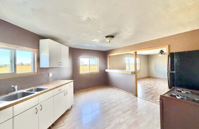 9188 Old Highway P - 1 photos photos