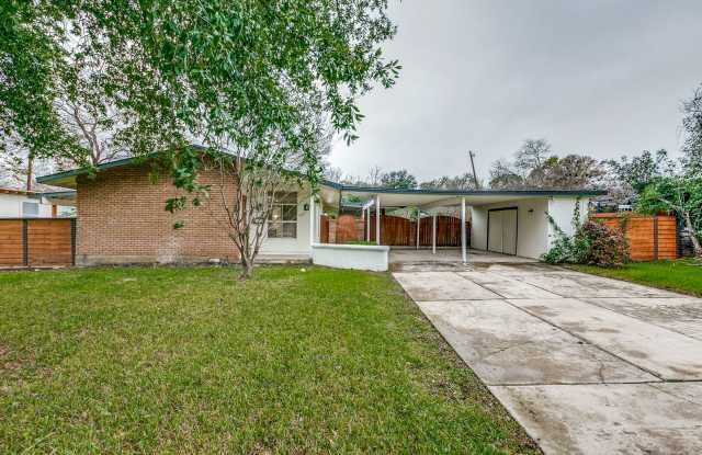 MID-CENTURY MODERN IN BEL MEADE Gallery 3