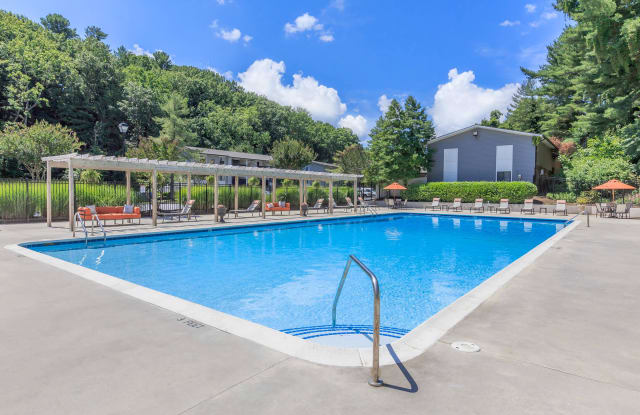 Pebble Creek Apartments Gallery 2