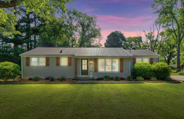 Charming 2 Bed Home I Open Floor Plan w/ Bonus Room Near MTSU photos photos
