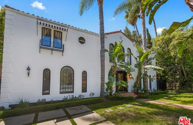 1151 North DOHENY Drive Gallery 3