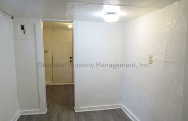 Updated Cottage Centrally Located Near The Olympic Training Center Gallery 3