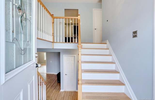 6 Hemlock Lane Gallery 4