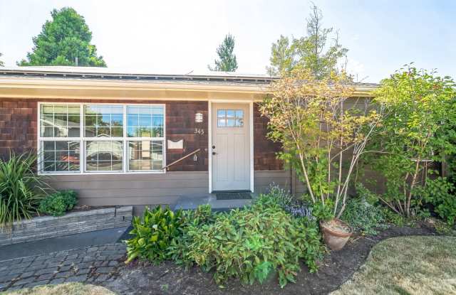 345 NE 9th Pl photos photos