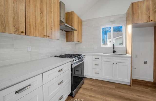 869 Howard St photos photos