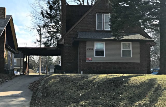 619 W. Adams - 619 West Adams Street, Macomb, IL 61455
