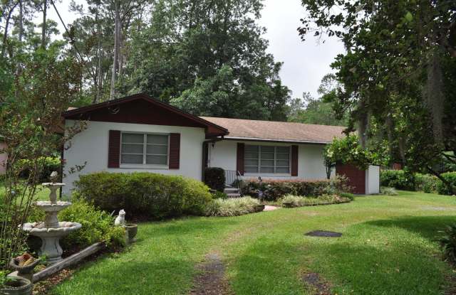 4444 ORTEGA FARMS Circle - 4444 Ortega Farms Circle, Jacksonville, FL 32210