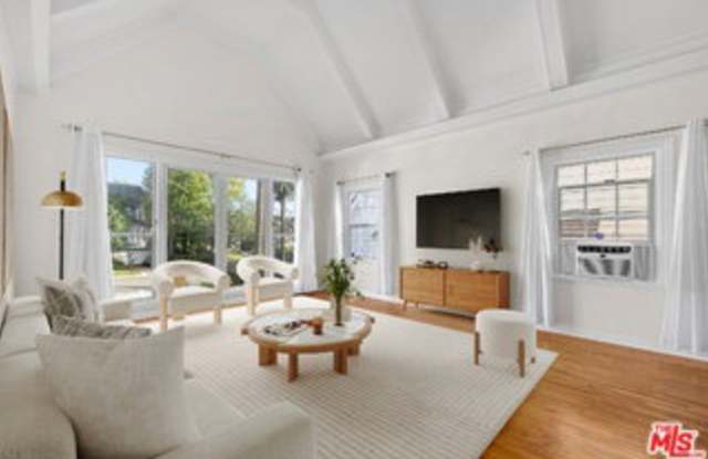2941 Motor Avenue Gallery 1