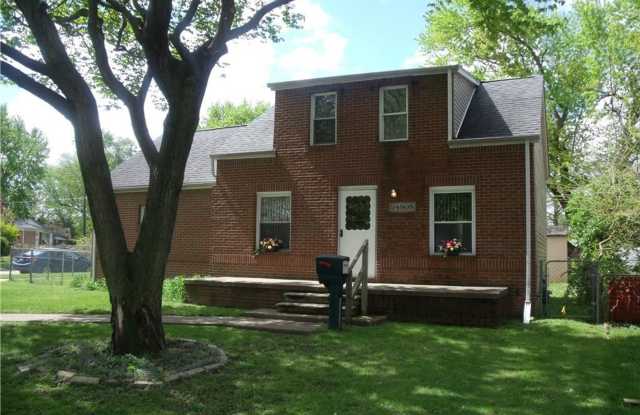 UPDATED AND SPACIOUS BUNGALOW ON CORNER LOT FOR LEASE! - 24505 Fordson Highway, Dearborn Heights, MI 48127